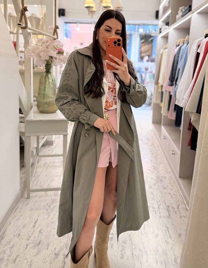 Lussy χακί καπαρντίνα με κέντημα στα μανίκια